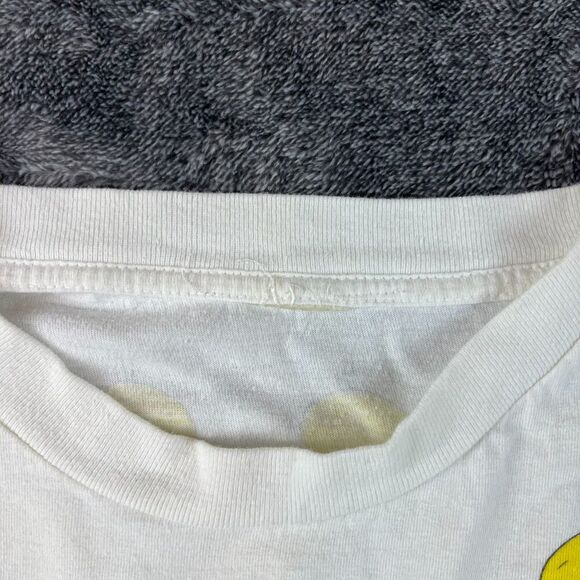 Vtg 90's Looney Tunes Tweety Bird AOP T-Shirt Short Sleeve Sz L/XL* - Picture 4 of 9